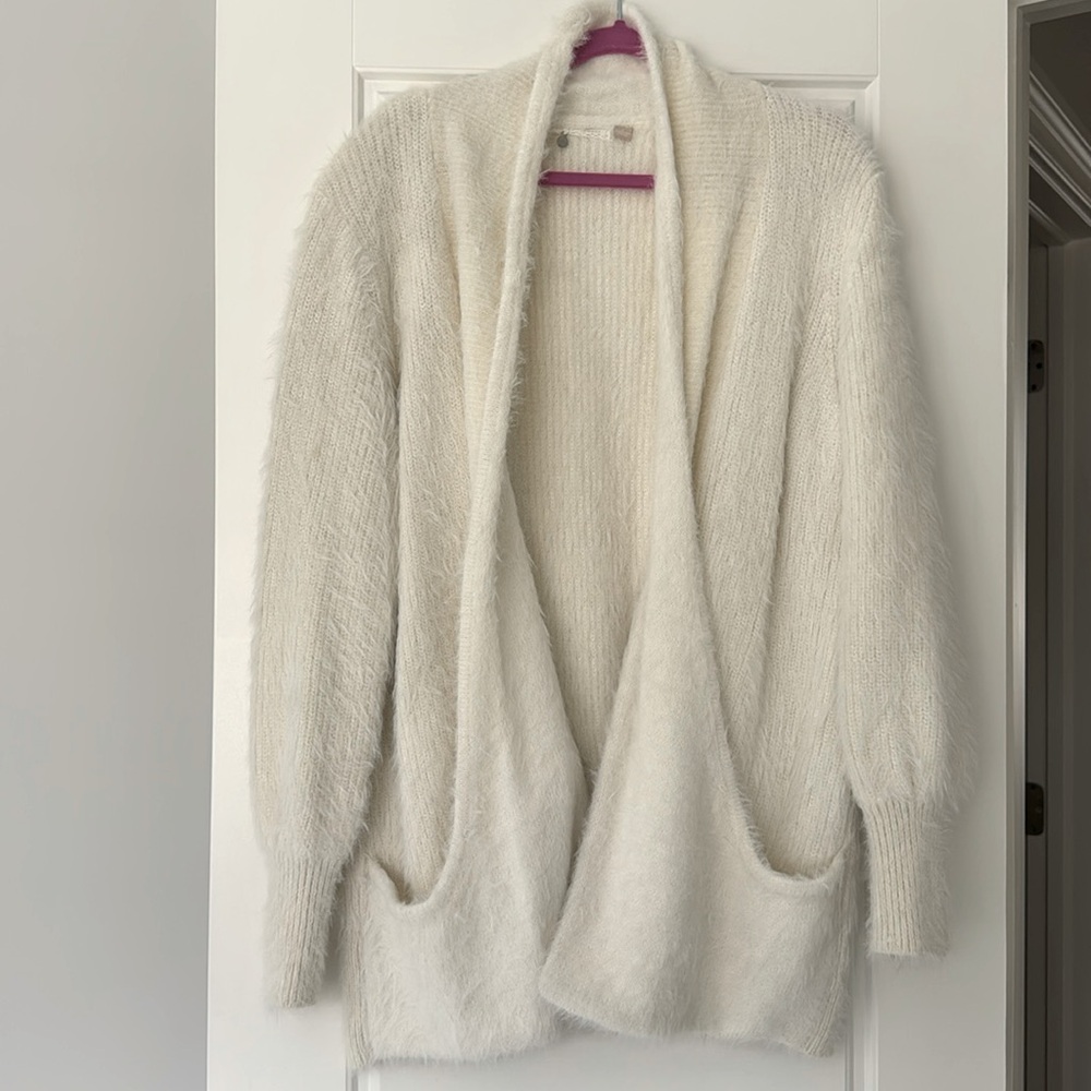 Anthropologie fuzzy ivory open cardigan sweater